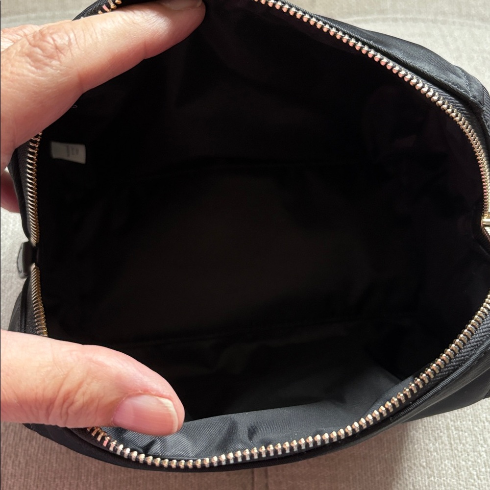 Kate Spade New York cosmetic case - Picture 2 of 6